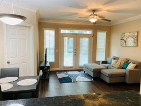 Cozy home near Med center, NRG, Galleria & Dtown